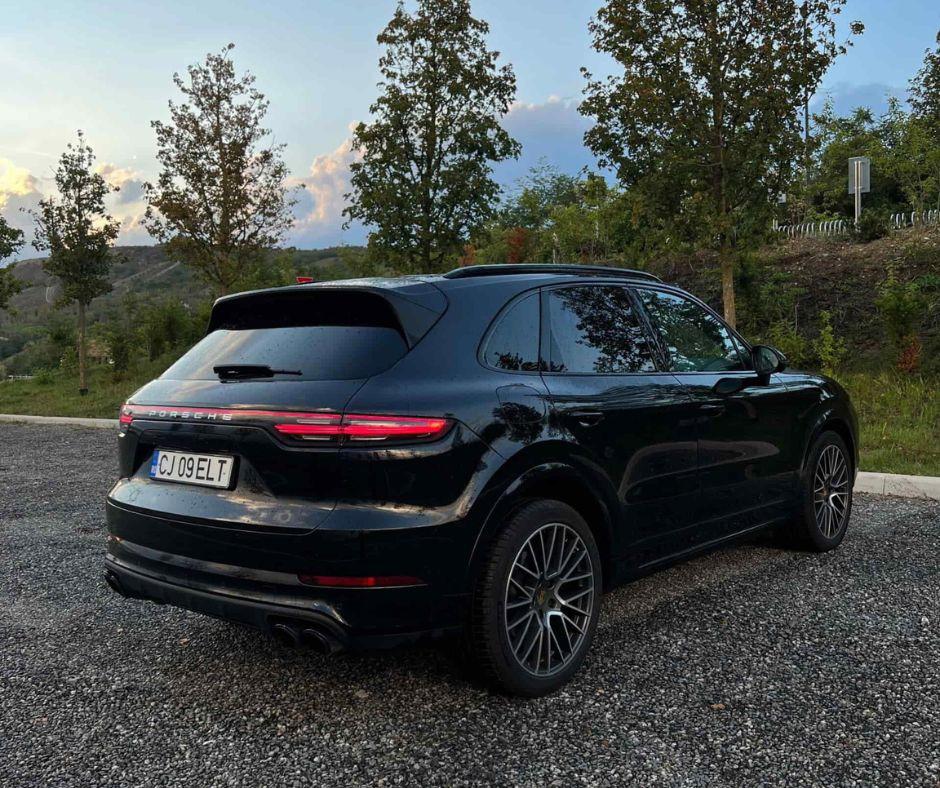 Porsche Cayenne S - vedere spate - inchirieri auto Cluj