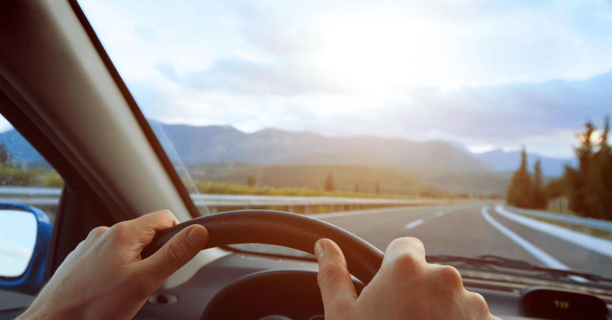Închirierea unei mașini pe termen lung – ce avantaje are?